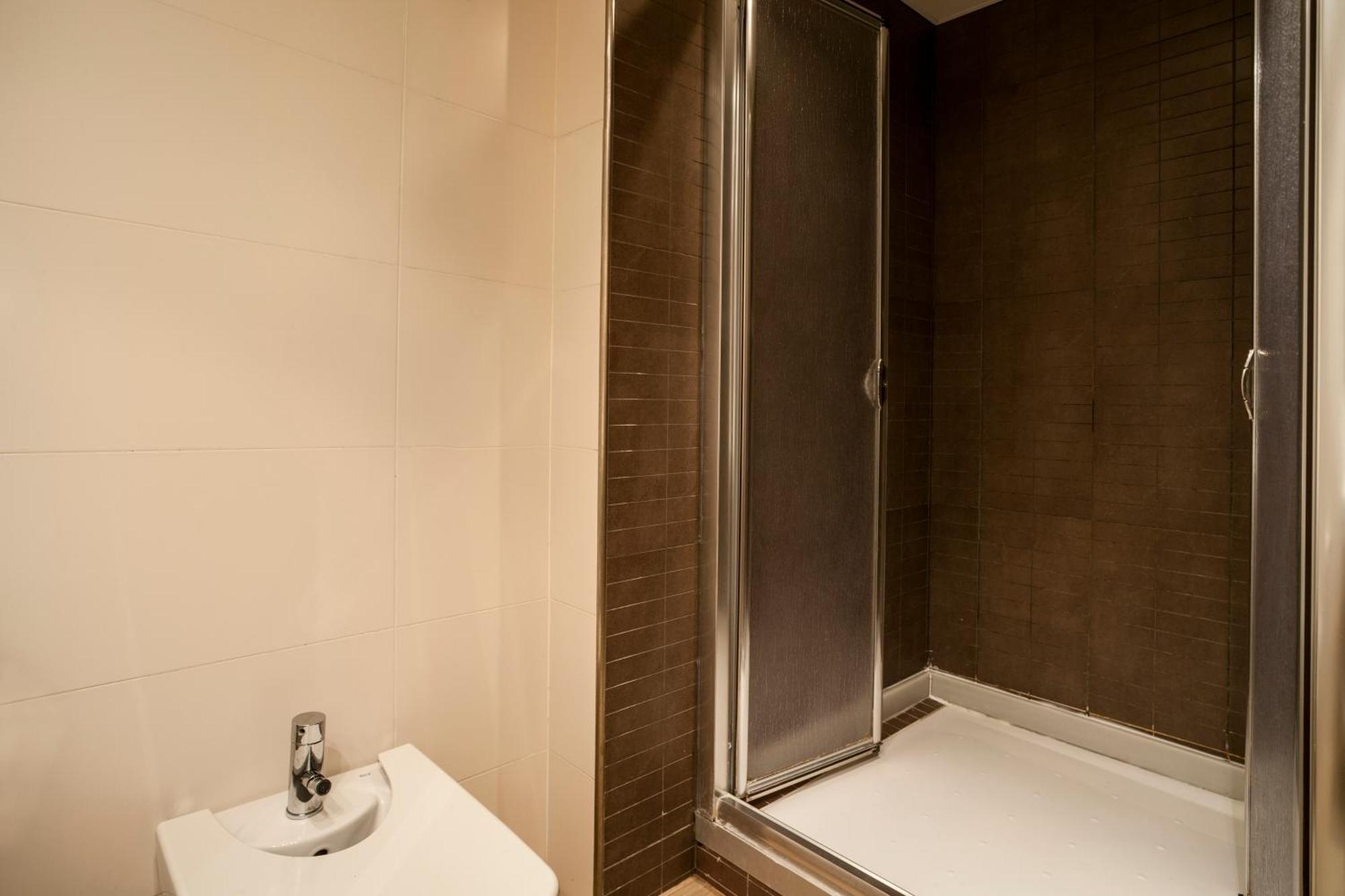 Feelathome Mozart Apartments Barcelona Exterior photo