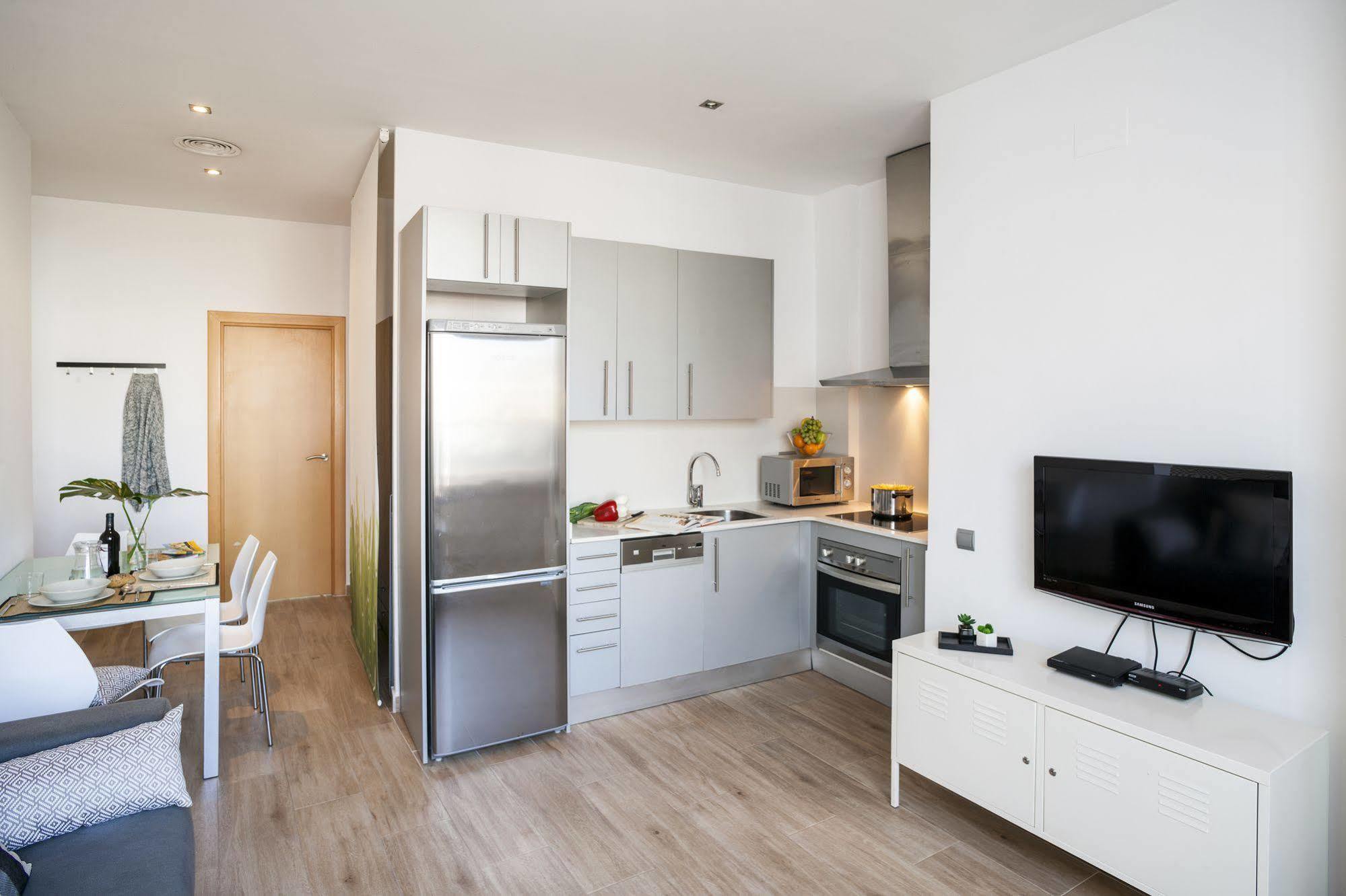 Feelathome Mozart Apartments Barcelona Exterior photo